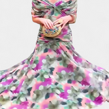 アロンドラ | Vネックのフローラルロングドレス