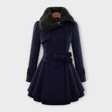 エマ - エレガントなファーコート